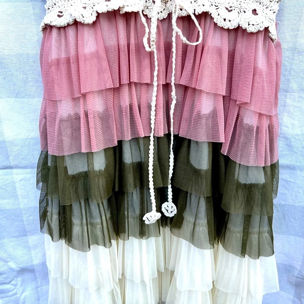 J Gee Crochet ruffle Dress size large - Picture 3 of 9